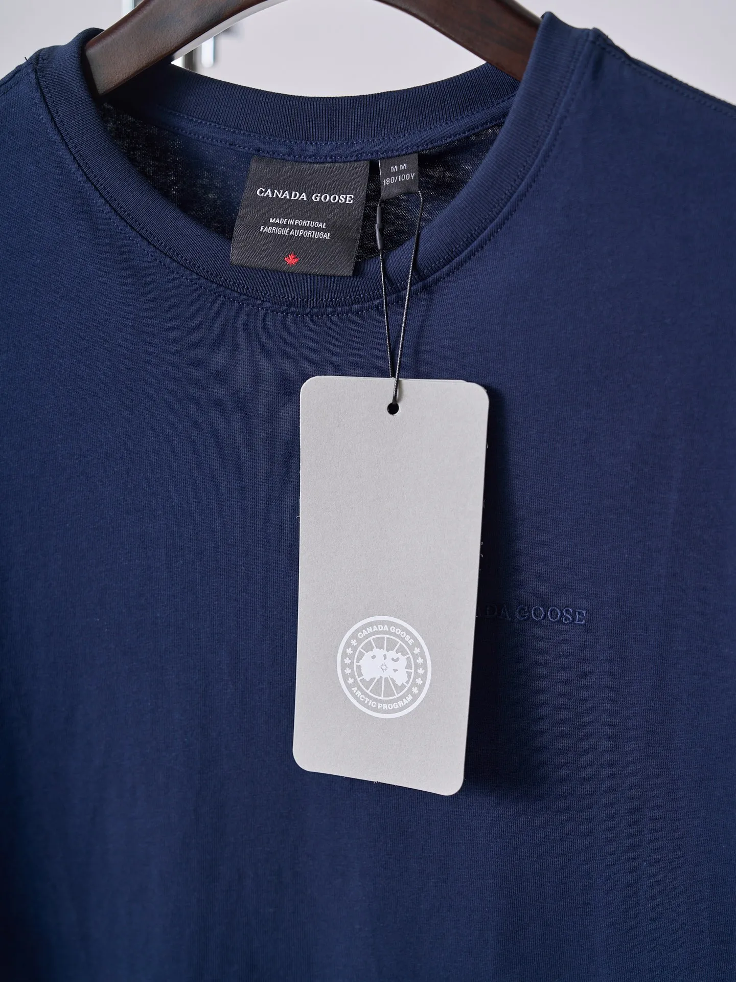 【 】Canada Goose/ T 【In Stock】S M L XL ： ， ， ， Breathable ， ， ， 、 ， ， ， ， 。 ： ， （ ）， ， ， ； ， Wear-Resistant ， 、 。 1： ， ， ， 、 ， 。 2： 、 ， ， 、 。
